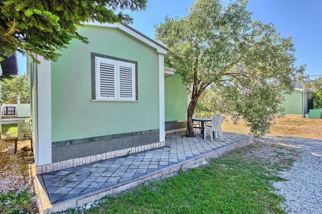 Apartments & Bungalows Ivanovic Kastela Exterior photo